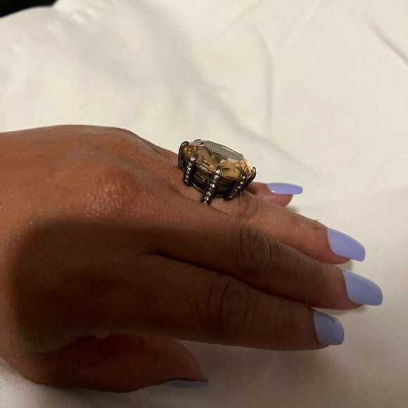 Lia Sophia Peach Melba Ring Large Stone & Cut Crystals Size 9 - Picture 2 of 5